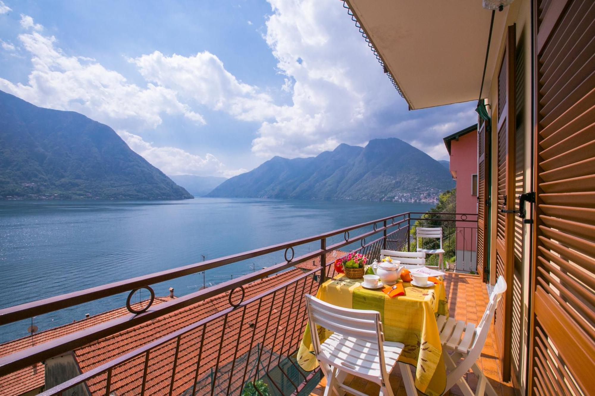 Bella Lake View Colonno Exterior foto